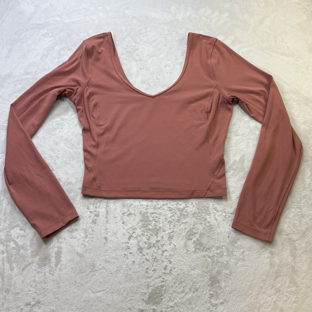 Lululemon Women's Long Sleeve Cropped Athletic Top Pink Scoop Neck 6/8